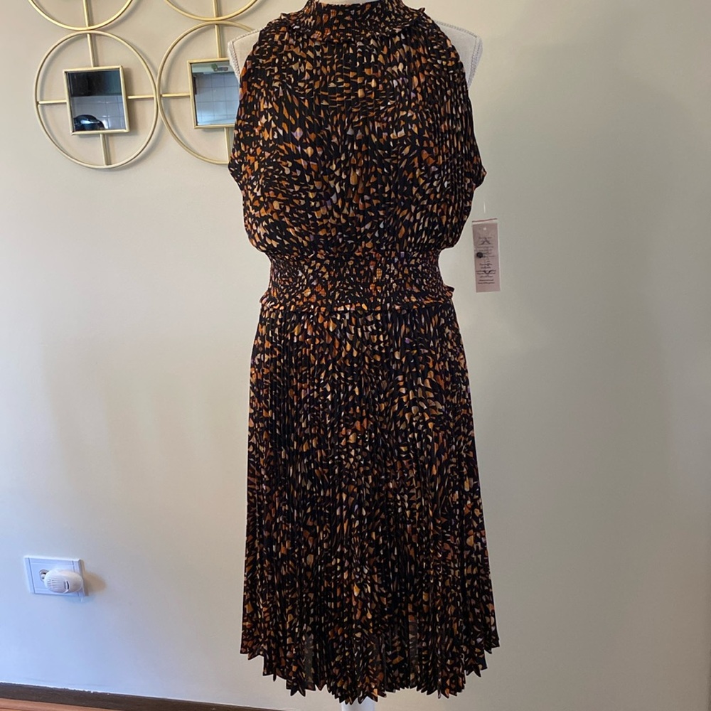 Nanette Lepore black with orange print woman’s pleated dress, high neck sz 16 - Picture 3 of 15